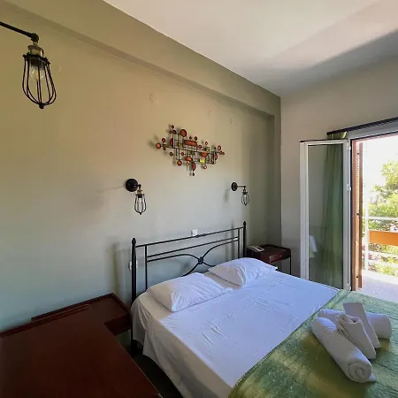 Nafplia מלון